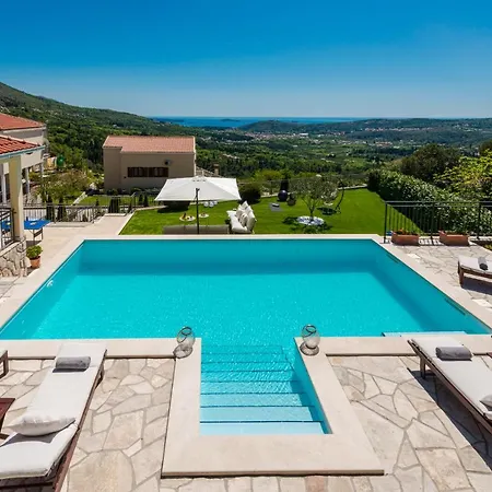 Villa Festa *